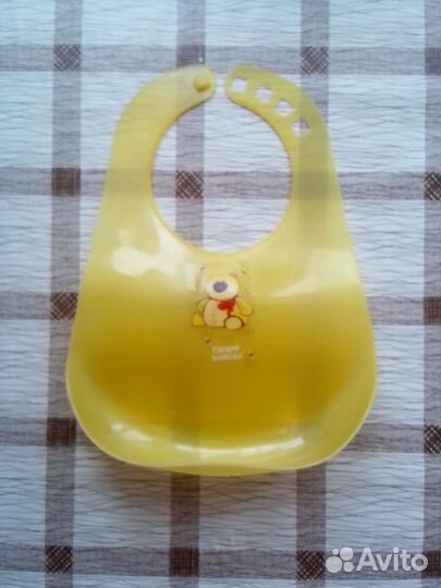 Нагрудник пластиковый