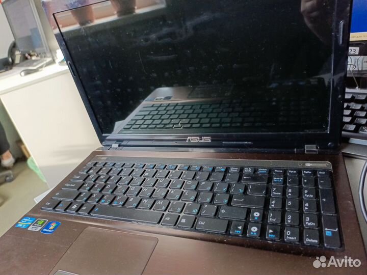 Ноутбук asus