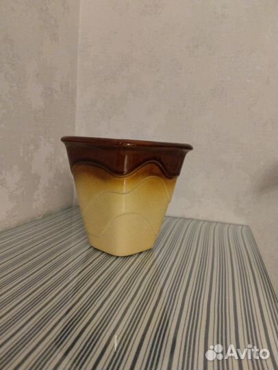 Цветочный горшок