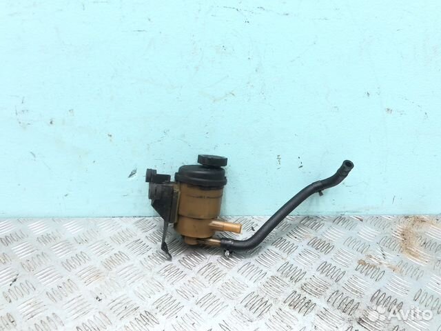 Бачок гур Hyundai Elantra 3 XD