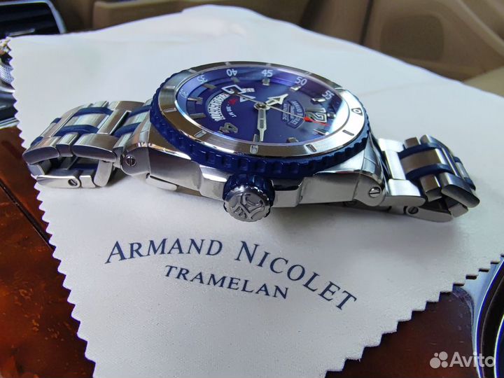 Часы armand nicolet