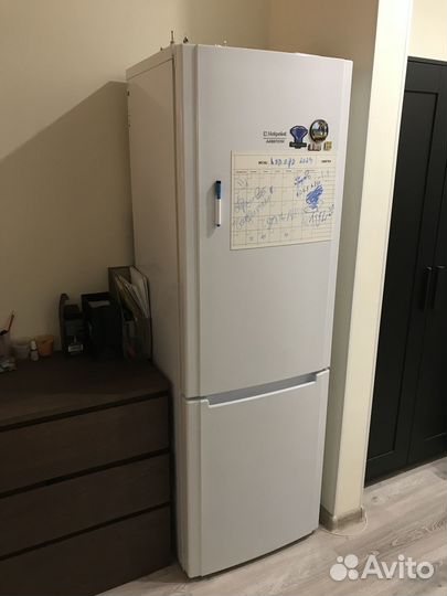 Холодильник под ремонт