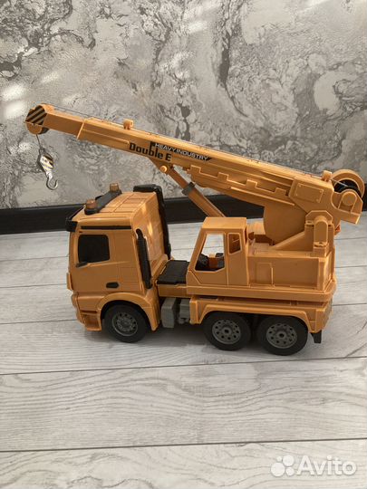 Автокран на пульте управления Heavy Industry