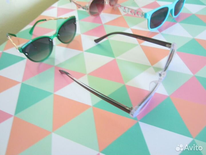 4 штуки новых детских солнцезащитных очков