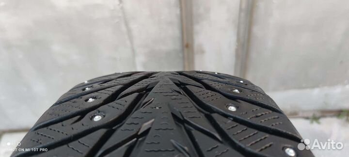 Yokohama Ice Guard IG35 215/60 R16 99T