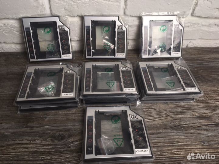 Универсальный переходник для установки жесткого ди