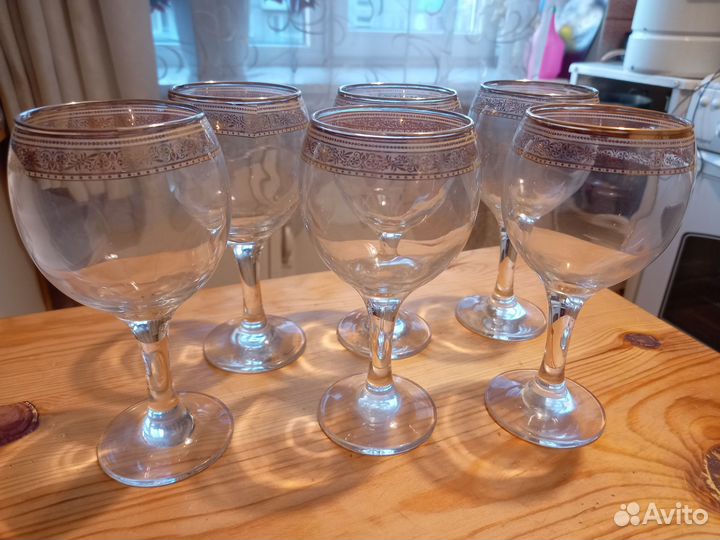 Бокалы, графин, пепельницы