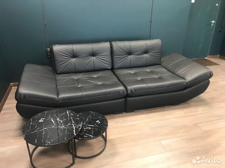 Кожаный диван
