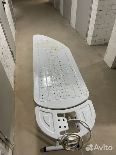 Гладильная доска б/у.железная) устойчивая крепкая