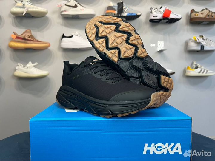 Кроссовки hoka