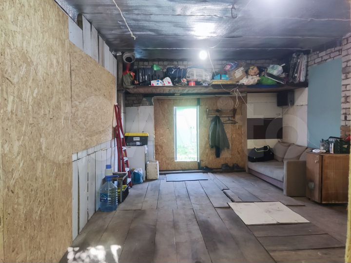 Гараж, > 30 м²