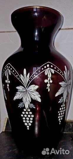 Вазочка,винтаж,bordo, из цветного стекла