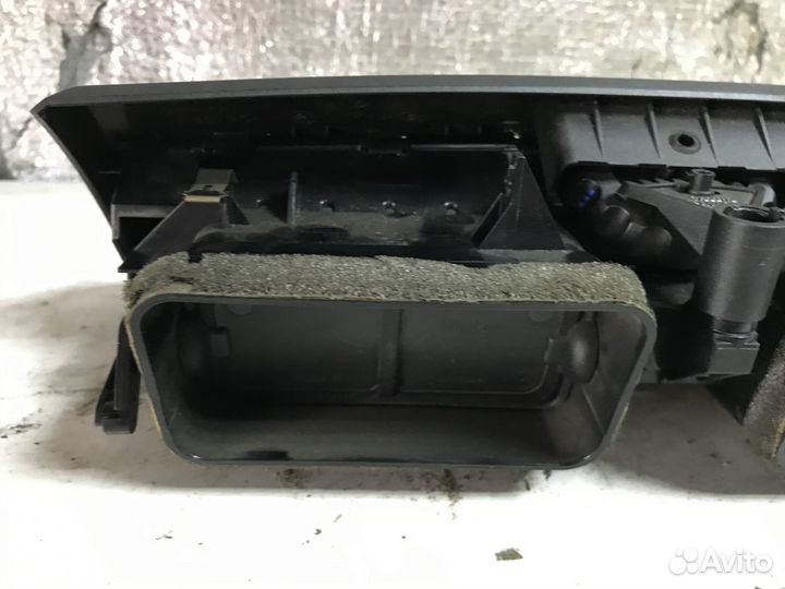 Центральный дефлектор BMW X3 Е83