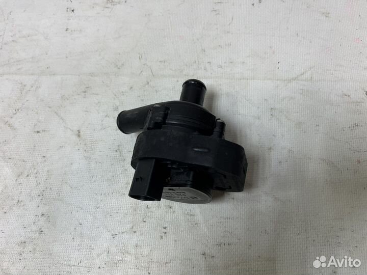 Дополнительная помпа Mercedes W166