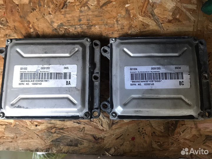 Блок управления двигателем 12202143 Z22SE opel