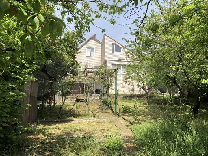 Дом 226,4 м² на участке 7 сот.