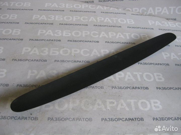 Обшивка крышки багажника Volkswagen Touareg