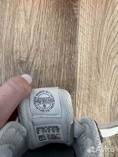 Кроссовки adidas