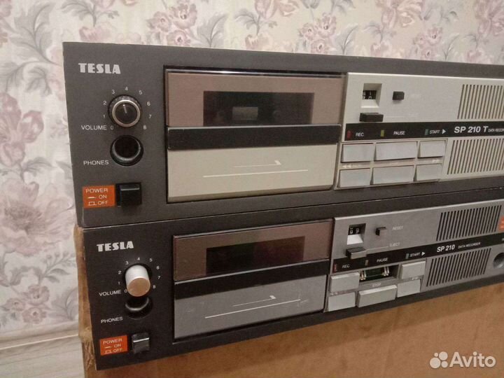 Дека кассетная Tesla SP210 и SP210T