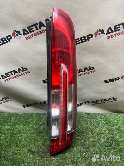 Фонарь задний правый Ford С-Max седан 2.0 aoda