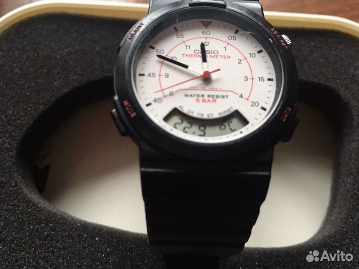 Casio AW10 Thermometer (наручные часы)