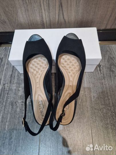 Босоножки женские новые