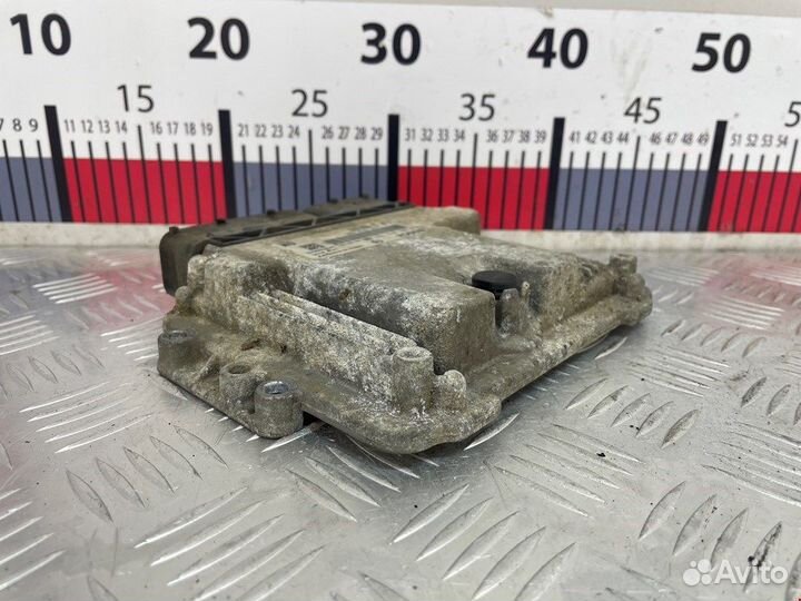 Блок управления двигателем для Opel Zafira B