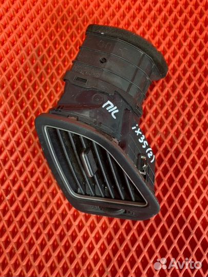 Дефлектор воздушный левый Hyundai Ix 35 LM G4KD