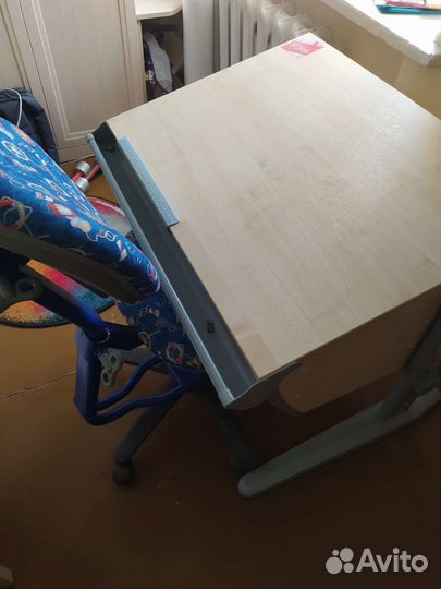 Детский столик и кресло