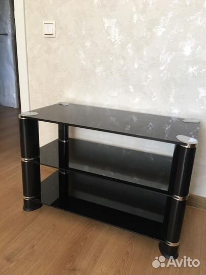 Стеклянная тумба под тв