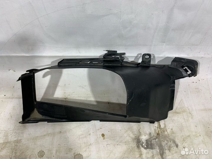 Воздуховод правый передний Porsche Cayenne 3