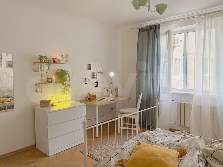 Комната 16 м² в 6-к., 2/14 эт.