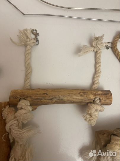 Игрушки для крупного попугая