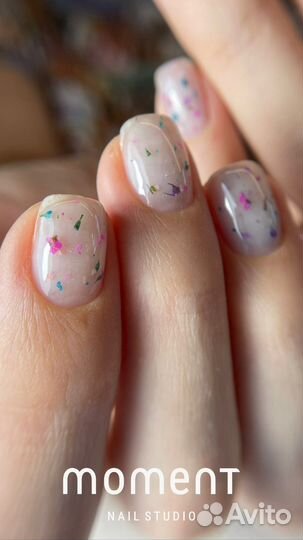 Модель на маникюр