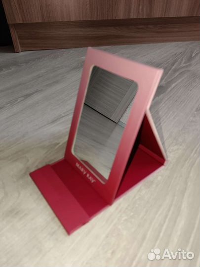 Продаю зеркало новое