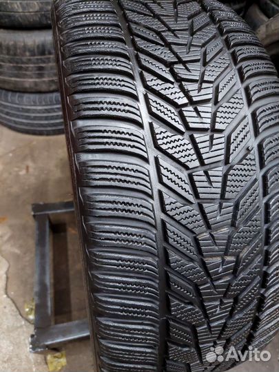 Hankook Winter I'Cept Evo 3 W330 245/35 R21 96W