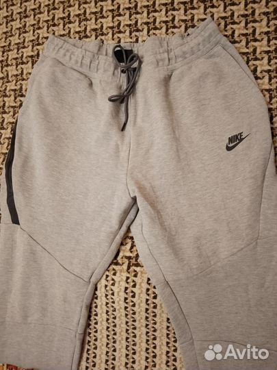 Штаны Nike Sportswear Tech Fleece