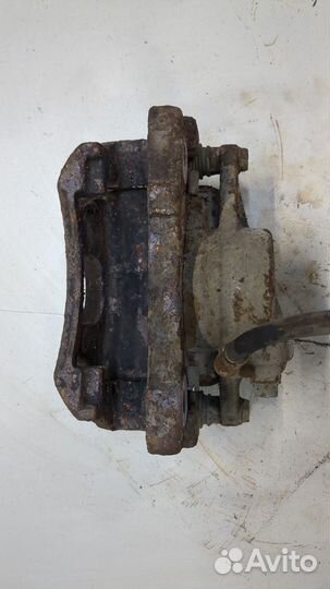 Суппорт Toyota Hiace, 2003