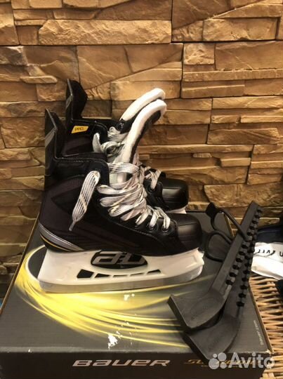 Коньки хоккейные детские