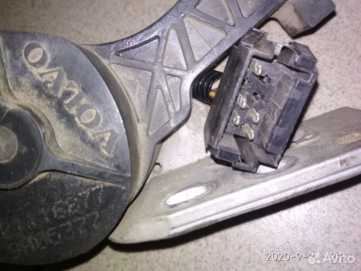 Педаль газа Volvo
