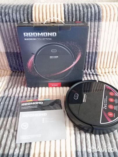 Робот пылесос Redmond rv r560