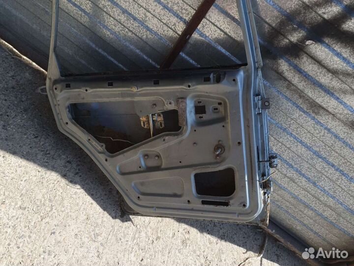 Дверь задняя левая 2109