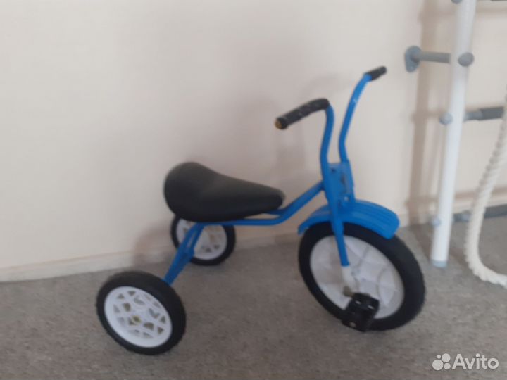 Детский трехколесный велосипед