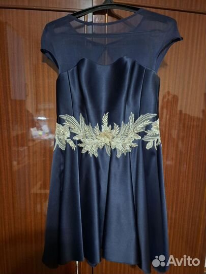 Платье женское с пышной юбкой