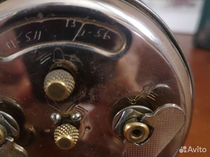 Junghans будильник