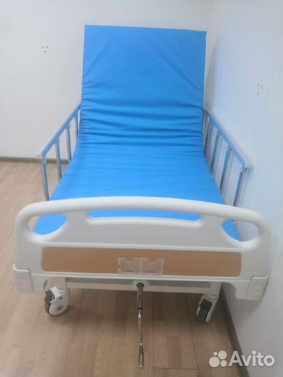 Медицинская кровать
