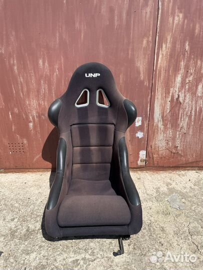 Сиденье спортивное, ковш