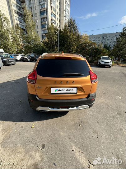 LADA XRAY Cross 1.8 МТ, 2018, 140 000 км