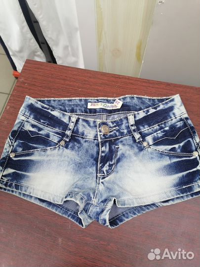 Шорты женские