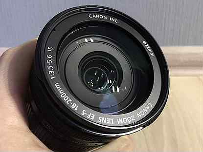Canon EF-S 18-200mm f3.5-5.6 IS